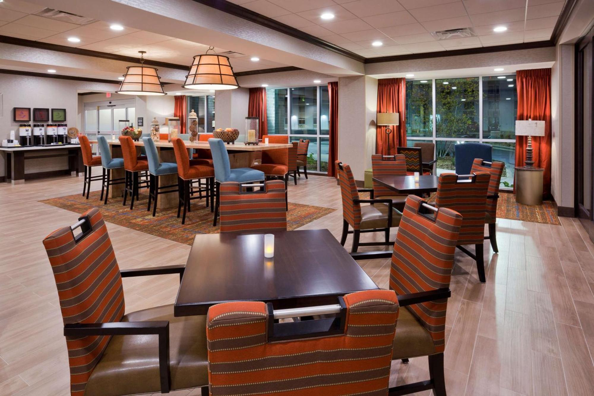 Hotel Hampton Minneapolis West